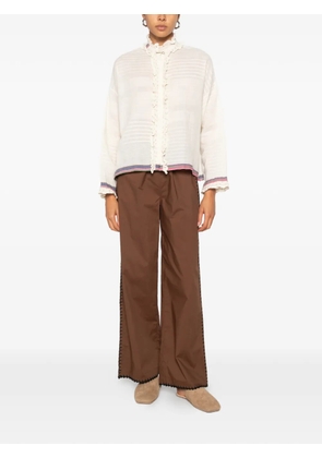 INJIRI ruffled-trim striped blouse - Neutrals