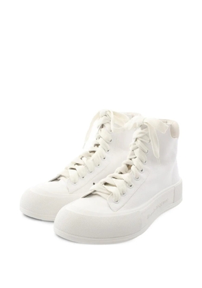 Alexander McQueen Pre-Owned 2010s Deck Plimsoll sneakers - White