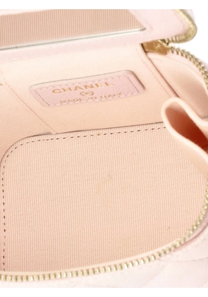 CHANEL Pre-Owned Tiny CC Link Vanity Case with Chain Quilted Caviar Mini clutch bag - Pink