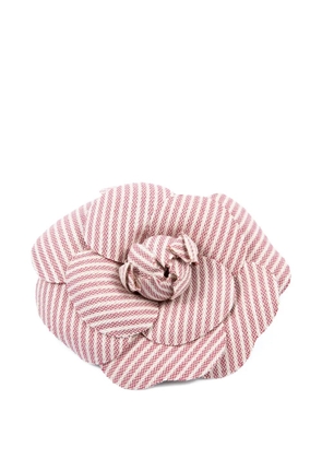 CHANEL Pre-Owned 2000s Camellia brooch - Pink