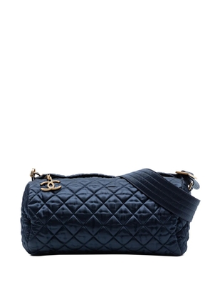 CHANEL Pre-Owned 2018-2019 CC Quilted Nylon Crystal Barrel crossbody bag - Blue