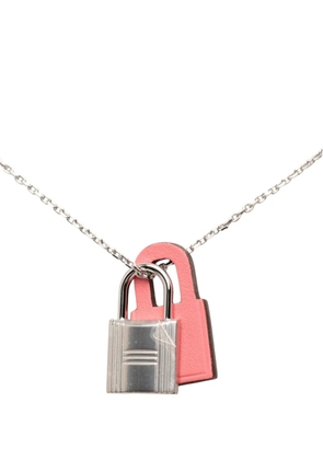 Hermès Pre-Owned 2019 Palladium Plated and Swift O Kelly Pendant Necklace costume necklace - Pink