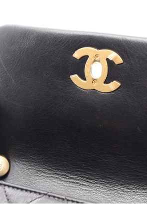 CHANEL Pre-Owned 2021 matelassé chain shoulder bag - Black