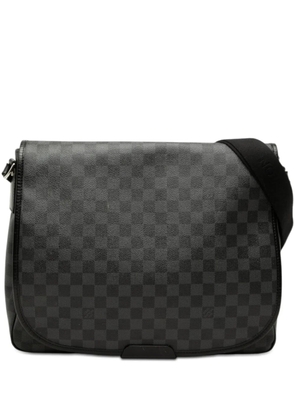 Louis Vuitton Pre-Owned 2009 Damier Graphite Daniel GM crossbody bag - Black