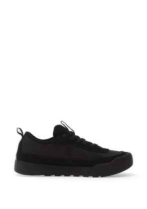 The North Face Clyffe logo-detail panelled lace-up sneakers - Black