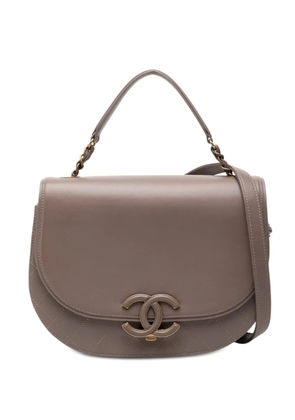 CHANEL Pre-Owned 2017-2018 Medium Shiny Calfskin and Quilted Goatskin Coco Curve Flap satchel - Brown