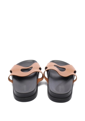 Hermès Pre-Owned 2000s Edit cut-out leather sandals - Brown