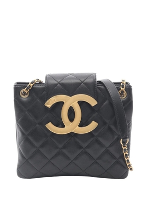 CHANEL Pre-Owned 2021-2026 Small Quilted Lambskin Giant CC Chain shoulder bag - Black