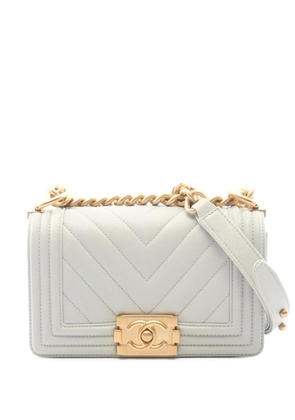 CHANEL Pre-Owned 2021-2026 Small Chevron Caviar Boy Flap crossbody bag - Blue