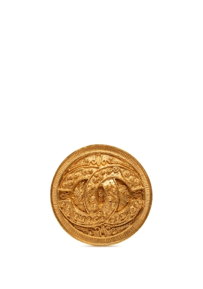 CHANEL Pre-Owned 1994 CC Gold Plated Round Brooch costume brooch