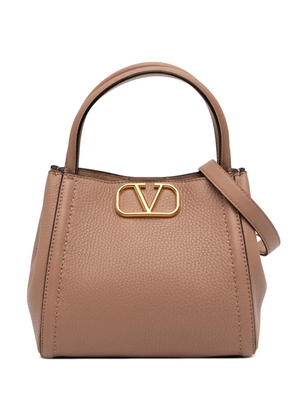 Valentino Garavani Pre-Owned 2018-2026 Small Grainy Calfskin Alltime satchel - Brown