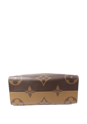 Louis Vuitton Pre-Owned Giant On The Go monogram tote bag - Brown