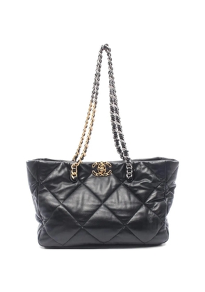 CHANEL Pre-Owned 2021 19 Chanel Matelassé leather tote bag - Black