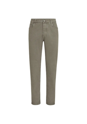 Brunello Cucinelli garment-dyed comfort lightweight denim traditional fit five-pocket trousers - Green