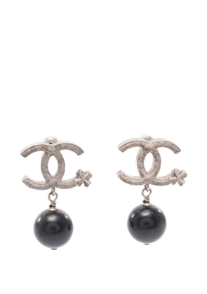 CHANEL Pre-Owned 1986-1988 CC clover drop earrings - Silver