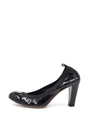 CHANEL Pre-Owned round-toe leather pumps - Black