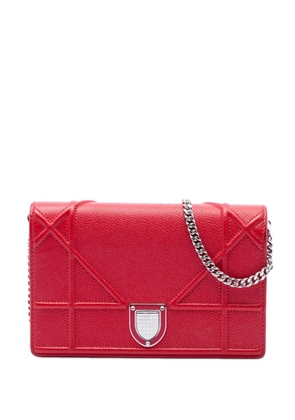 Christian Dior Pre-Owned 2017 Grained Calfskin Diorama Wallet on Chain crossbody bag - Red