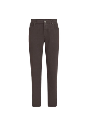 Brunello Cucinelli garment-dyed comfort lightweight-denim traditional-fit five-pocket trousers - Brown
