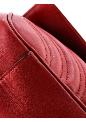 Gucci Pre-Owned GG Marmont Flap Bag Matelasse Leather Medium shoulder bag - Red