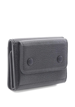 Maison Martin Margiela Pre-Owned 2020s Four-stitch pebbled-leather trifold wallet - Black