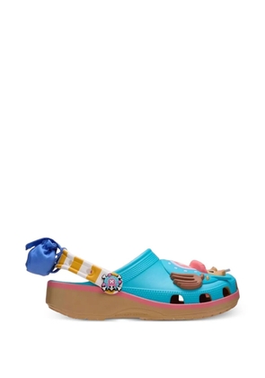 Crocs Classic 'One Piece Tony Tony Chopper' sandals - Blue