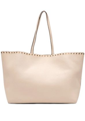 Valentino Garavani Pre-Owned 2018-2026 Pebbled Calfskin Rockstud Shopper tote bag - White