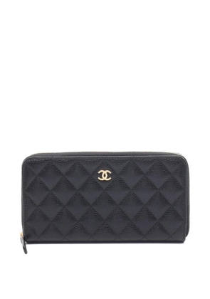 CHANEL Pre-Owned 2021s matelasse caviar leather wallet - Black