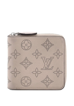 Louis Vuitton Pre-Owned Zippy Compact Wallet Mahina Leather small wallets - Neutrals