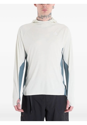 Nike Solar Chase long-sleeve perfomance top - Neutrals