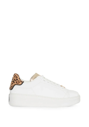 Gaelle logo-plaque sneakers - White