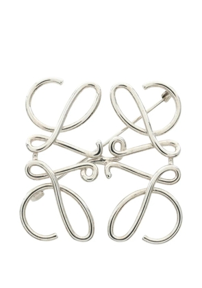 Loewe Pre-Owned 2010s Anagram cut-out brooch - Silver