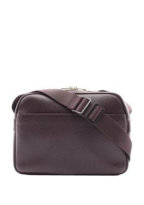 Louis Vuitton Pre-Owned 2002 Taiga Reporter PM crossbody bag - Red