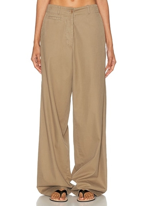 The Row Fadry Pant in Dark Sand - Brown. Size 8 (also in 2).