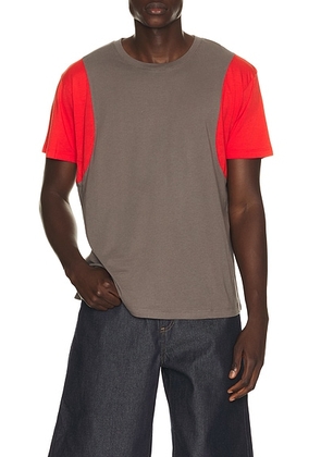 Gimaguas Steeve T-Shirt in Grey & Red - Grey. Size M (also in S, L, XL/1X).