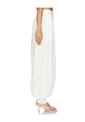 Bardot Renea Balloon Pant in Cream. Size 12. Also in 2, 8.