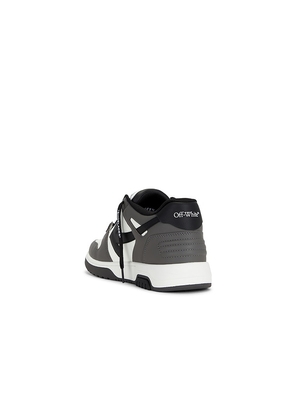 OFF-WHITE Out Of Office Calf Leather Sneaker in Grey. Size 41. Also in 42, 43, 44, 45, 46.