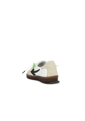 OFF-WHITE New Slim Sneaker in White. Size 41. Also in 42, 43, 45, 46.