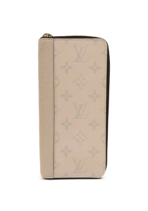 Louis Vuitton Pre-Owned Taigarama Zippy wallet - White
