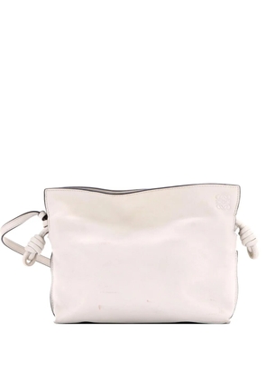 Loewe Pre-Owned Flamenco Knot Clutch Leather Mini crossbody bag - White
