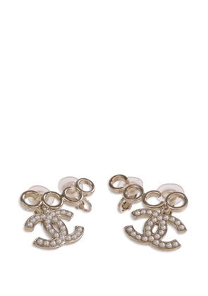 CHANEL Pre-Owned CC Coco clip-on earrings - Gold