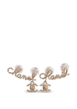 CHANEL Pre-Owned CC earrings - Gold