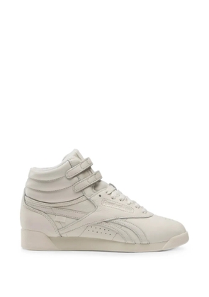 Reebok Freestyle Hi touch-strap sneakers - White