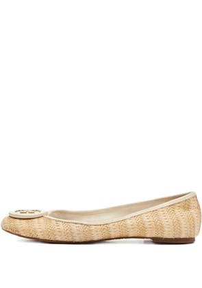Tory Burch 2023 pre-owned raffia leather ballet flats - Neutrals