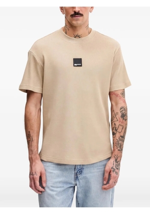Karl Lagerfeld Jeans waffle-knit logo-patch T-shirt - Neutrals