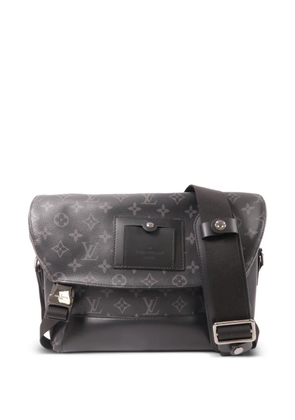 Louis Vuitton Pre-Owned Monogram Eclipse Voyager crossbody bag - Black