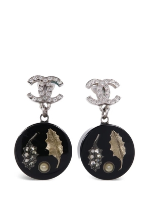 CHANEL Pre-Owned interlocking-CC drop earrings - Silver