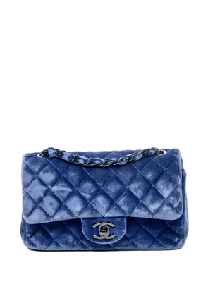 CHANEL Pre-Owned quilted velvet shoulder bag - Blue