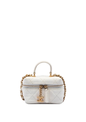 CHANEL Pre-Owned 2021 Mini Caviar Chain Zip Around Vanity Case satchel - White