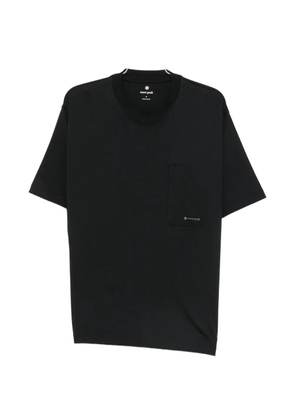 Snow Peak logo-print chest-pocket T-shirt - Black