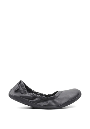 Vivobarefoot grained-leather ballet flats - Black